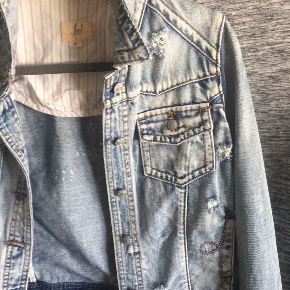 Jean jacket - Picture 2 of 4
